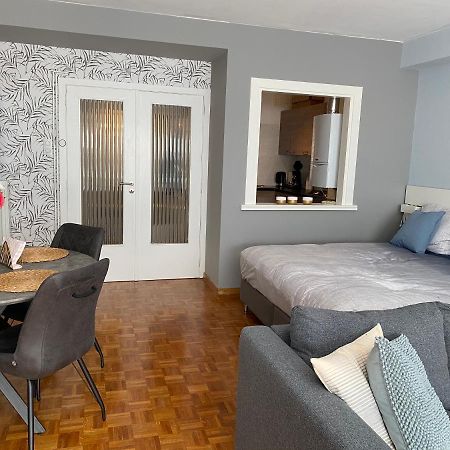 Studio Direct Aan Het Hoofdstrand Van Oostende - Naast Casino Apartment Exterior foto