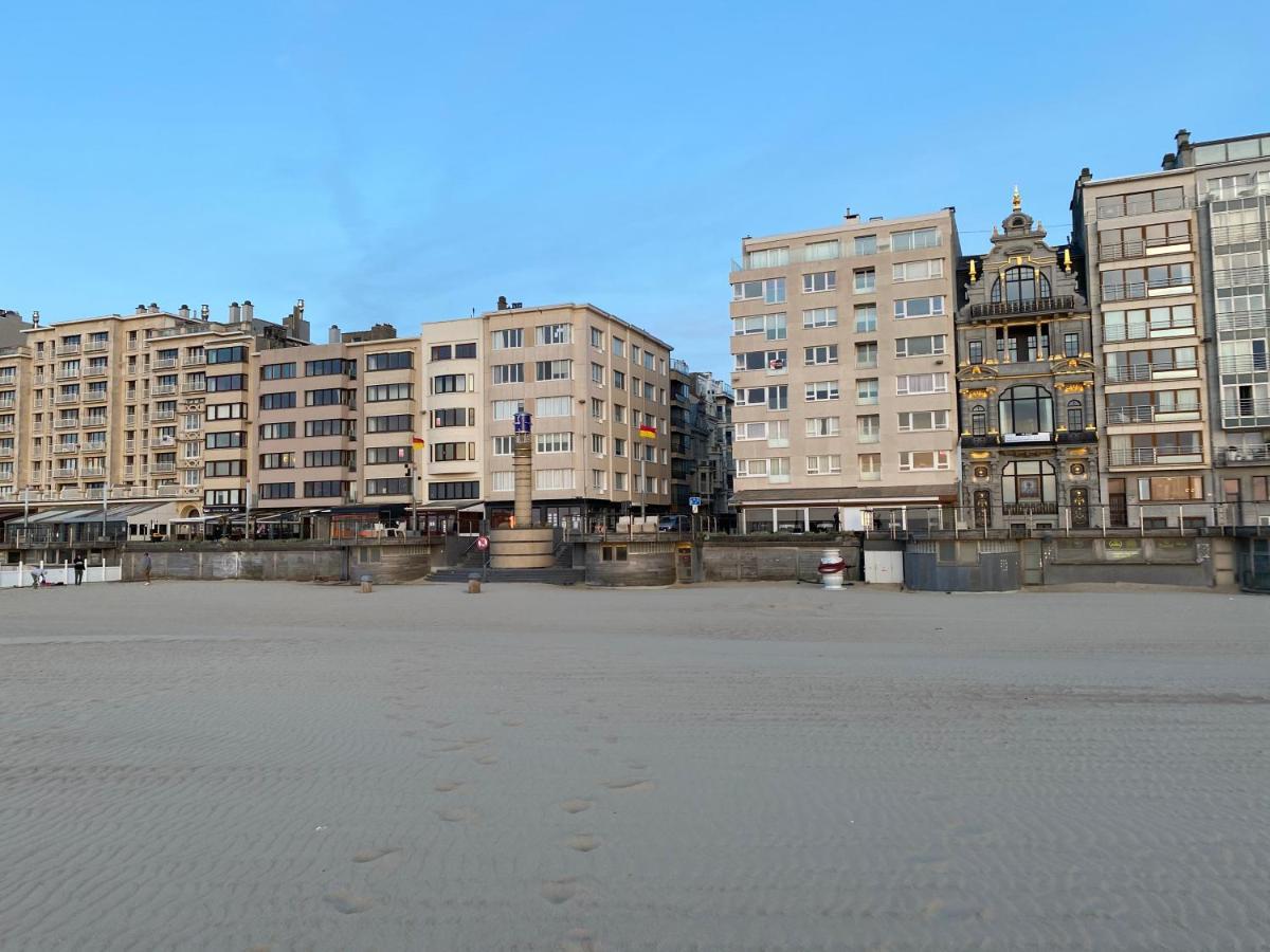 Studio Direct Aan Het Hoofdstrand Van Oostende - Naast Casino Apartment Exterior foto