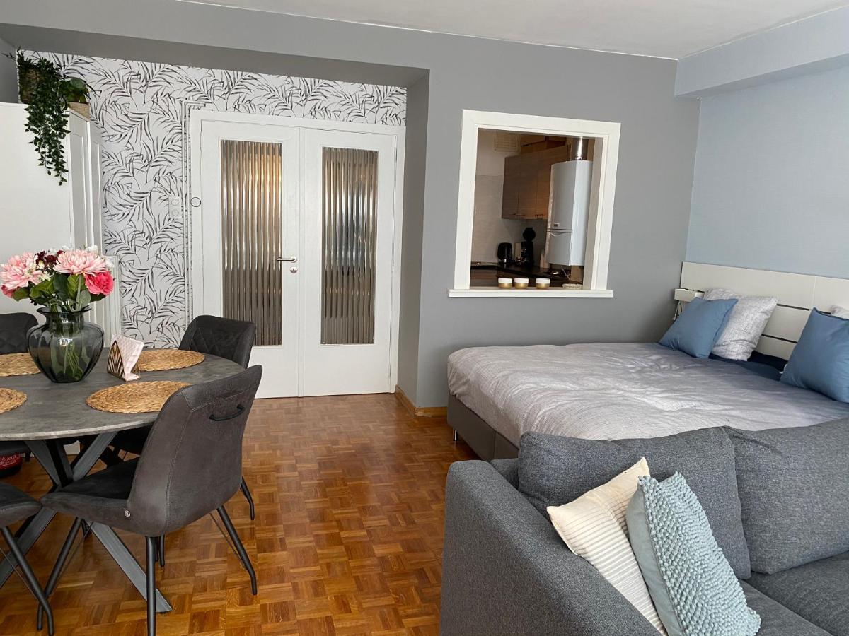 Studio Direct Aan Het Hoofdstrand Van Oostende - Naast Casino Apartment Exterior foto