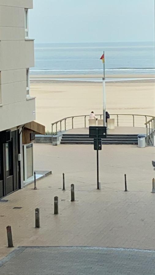 Studio Direct Aan Het Hoofdstrand Van Oostende - Naast Casino Apartment Exterior foto
