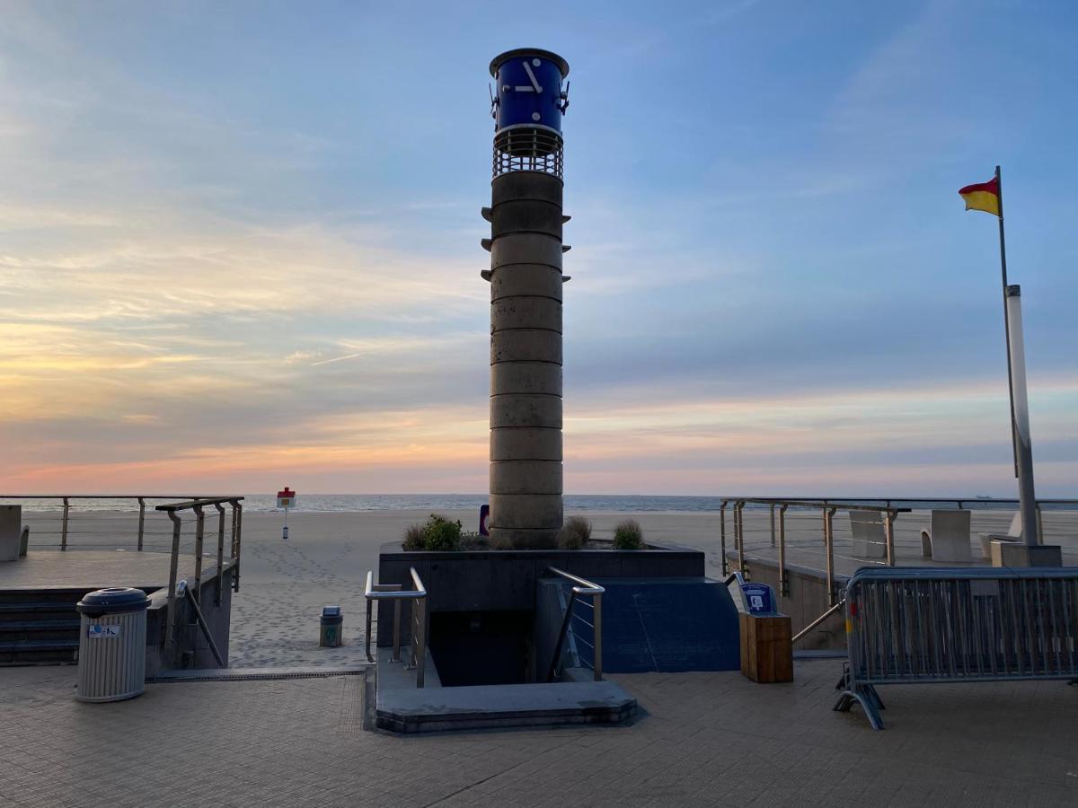Studio Direct Aan Het Hoofdstrand Van Oostende - Naast Casino Apartment Exterior foto